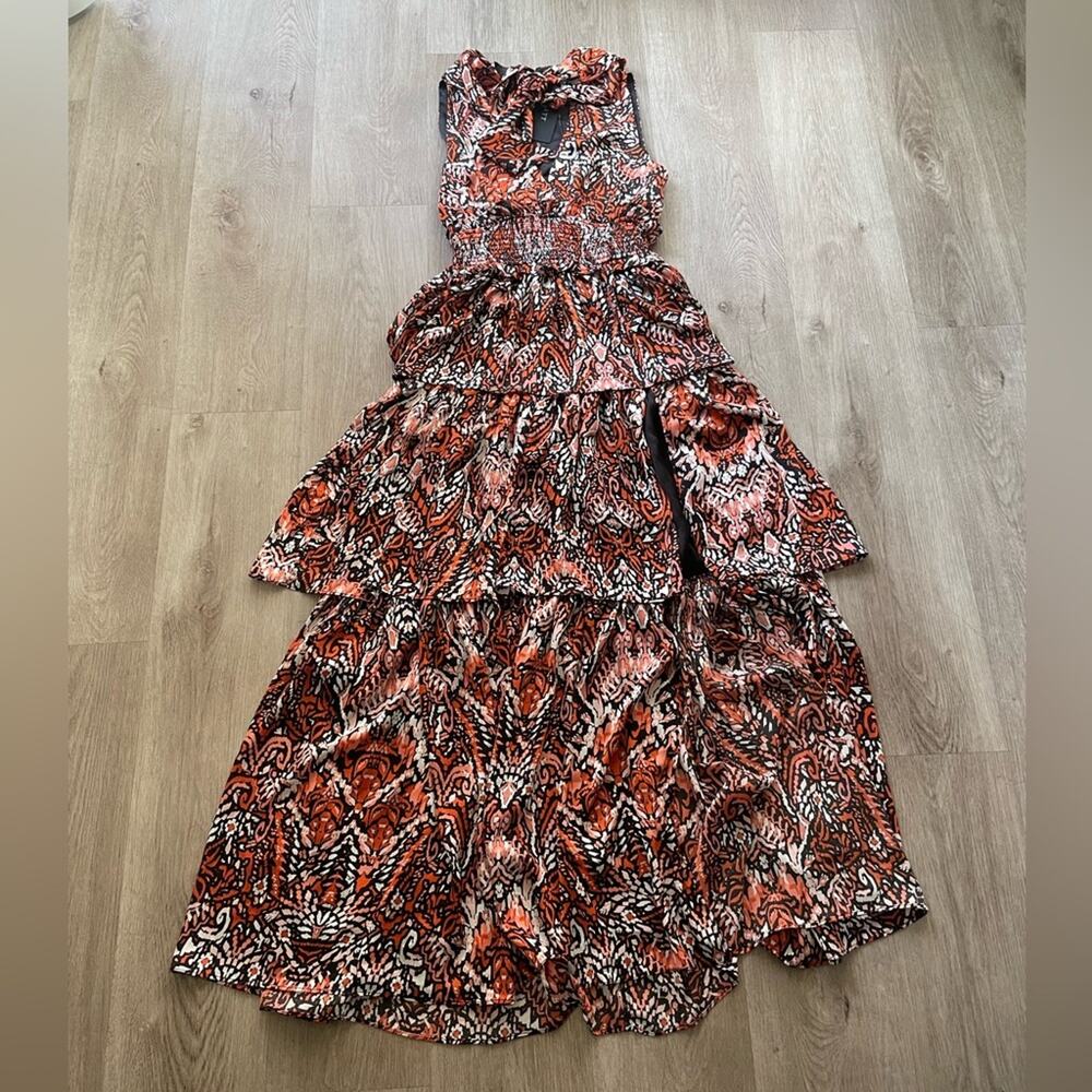 elliatt edenite printed satin sleeveless neck detail maxi sun summer dress small